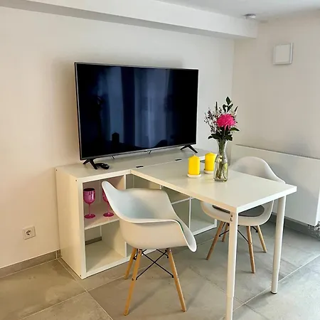 Football Apartment *